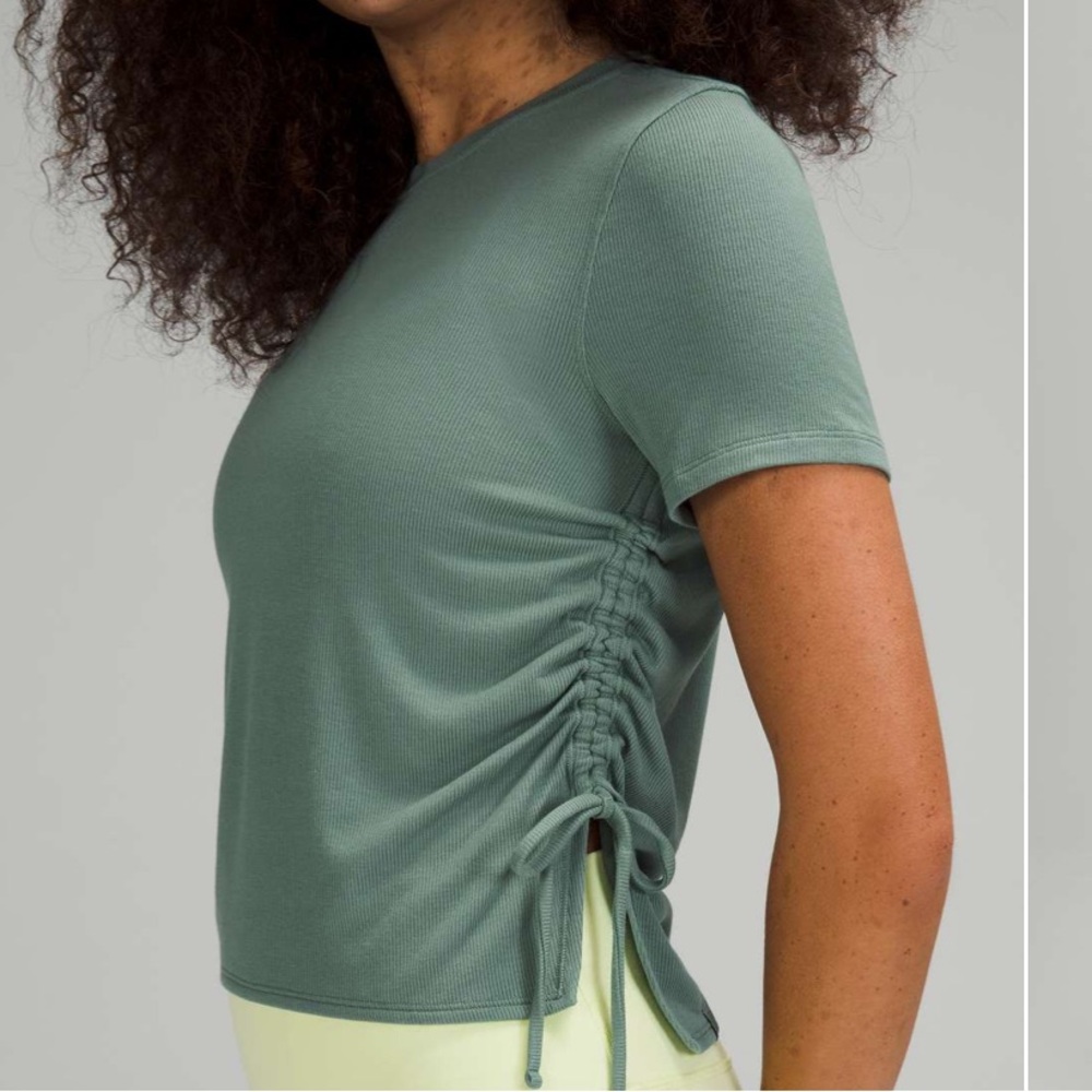 lululemon athletica Short Sleeve Ruched Side Tee in Sage Green